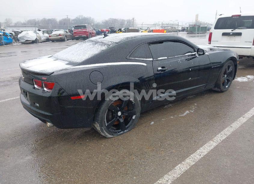 Photo 4 of 2010 Chevrolet Camaro 1SS (VIN 2G1FJ1EJ9A9171053)