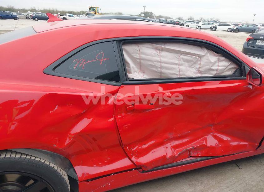 Photo 13 of 2015 Chevrolet Camaro 2SS (VIN 2G1FJ1EW6F9297521)