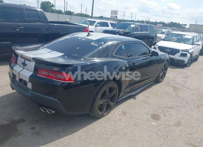 Photo 4 of 2015 Chevrolet Camaro 2SS (VIN 2G1FJ1EW7F9103577)