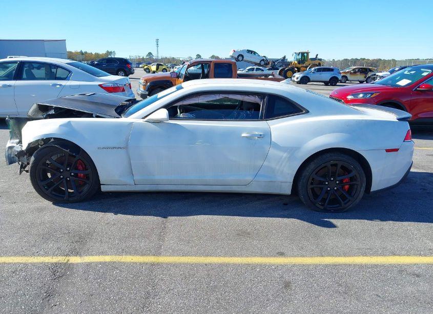 Photo 13 of 2015 Chevrolet Camaro 2SS (VIN 2G1FJ1EW8F9265394)