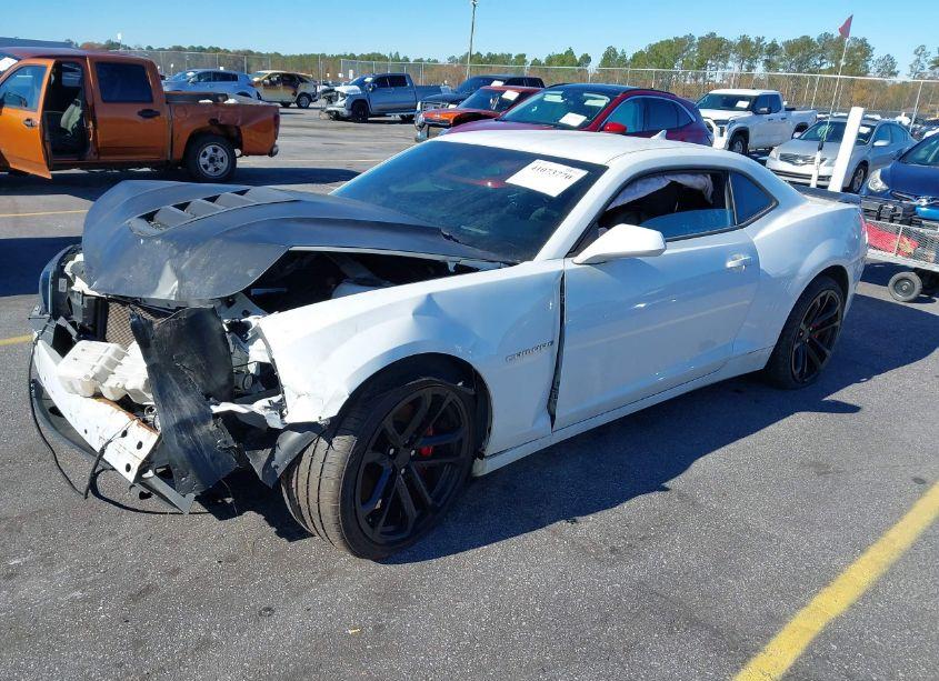 Photo 2 of 2015 Chevrolet Camaro 2SS (VIN 2G1FJ1EW8F9265394)