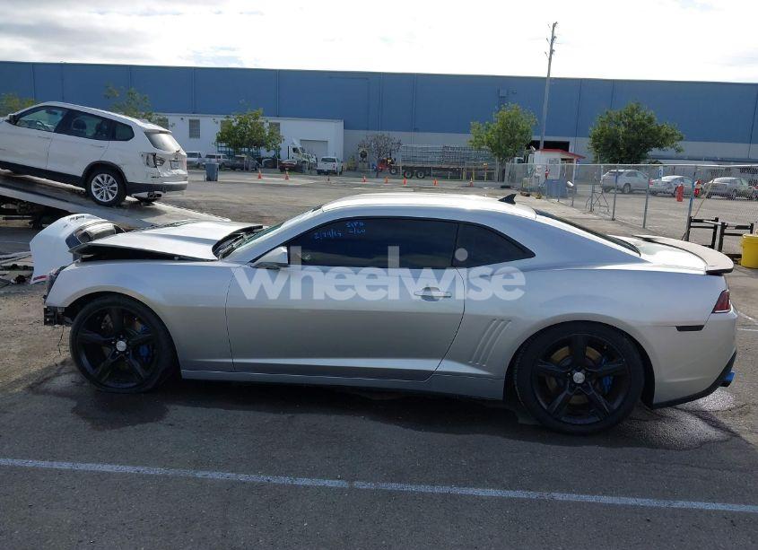 Photo 15 of 2015 Chevrolet Camaro 2SS (VIN 2G1FJ1EW9F9103578)