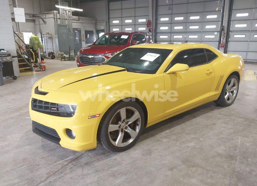 Photo 2 of 2010 Chevrolet Camaro 2SS (VIN 2G1FK1EJ0A9139640)