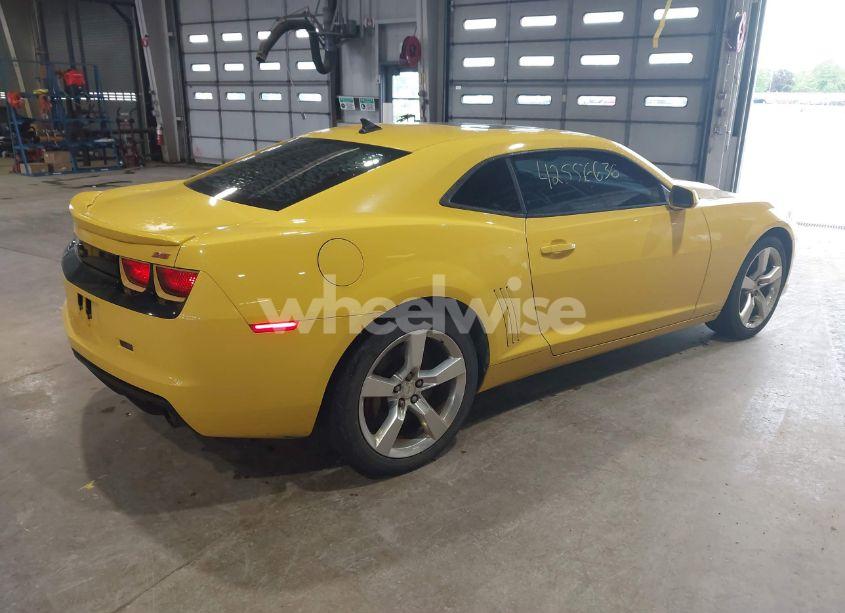 Photo 4 of 2010 Chevrolet Camaro 2SS (VIN 2G1FK1EJ0A9139640)