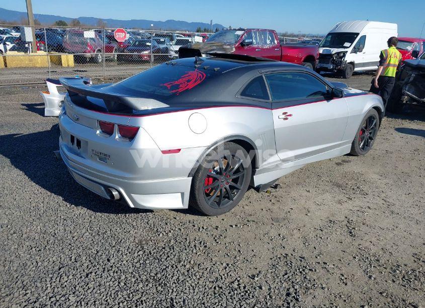 Photo 4 of 2010 Chevrolet Camaro 2SS (VIN 2G1FK1EJ0A9190524)