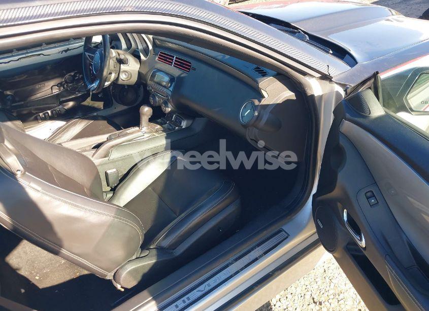 Photo 5 of 2010 Chevrolet Camaro 2SS (VIN 2G1FK1EJ0A9190524)