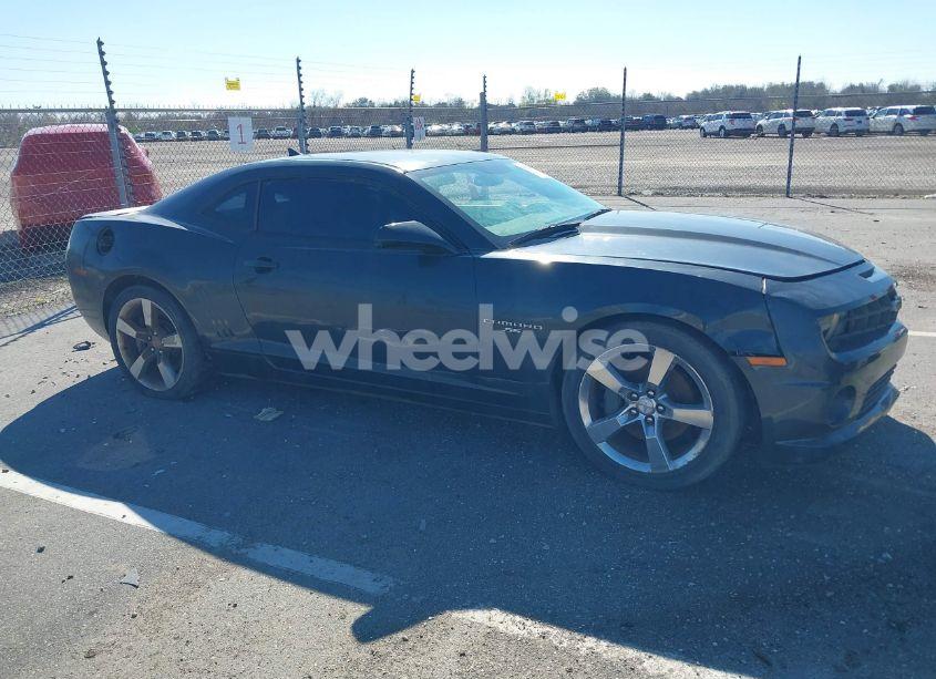 Photo 13 of 2013 Chevrolet Camaro 2SS (VIN 2G1FK1EJ0D9190107)