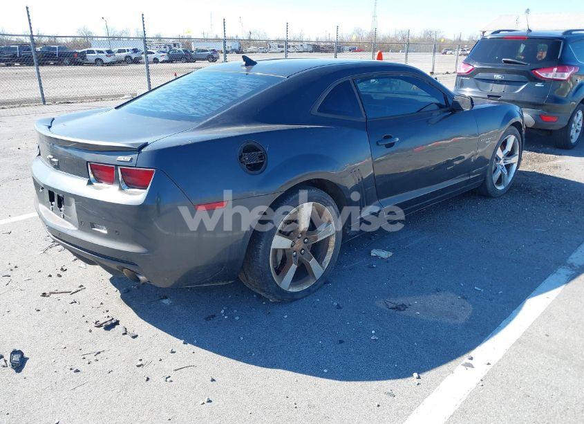 Photo 4 of 2013 Chevrolet Camaro 2SS (VIN 2G1FK1EJ0D9190107)