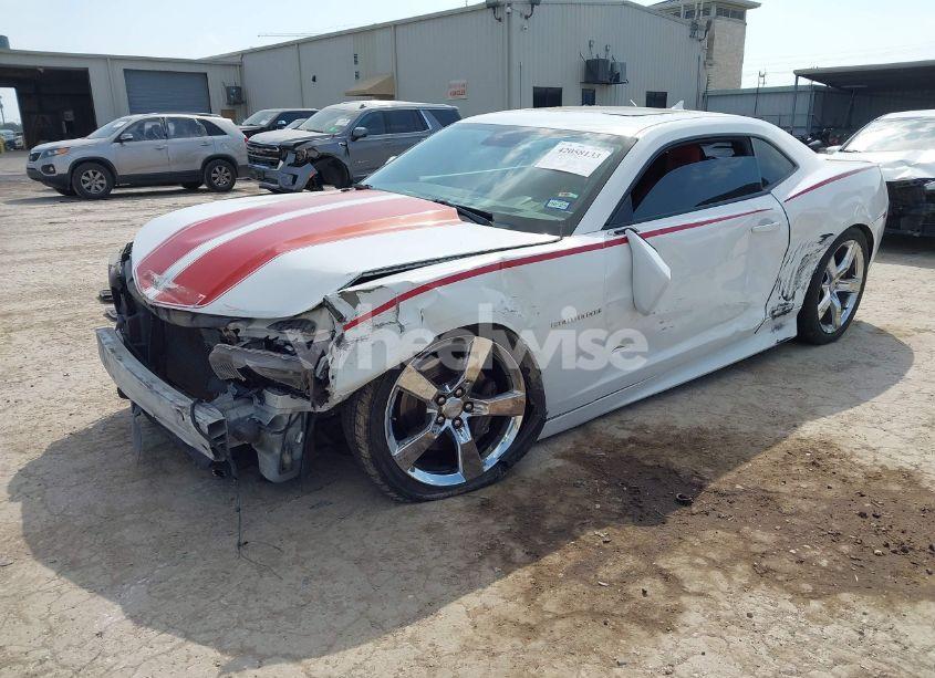 Photo 2 of 2011 Chevrolet Camaro 2SS (VIN 2G1FK1EJ1B9193238)