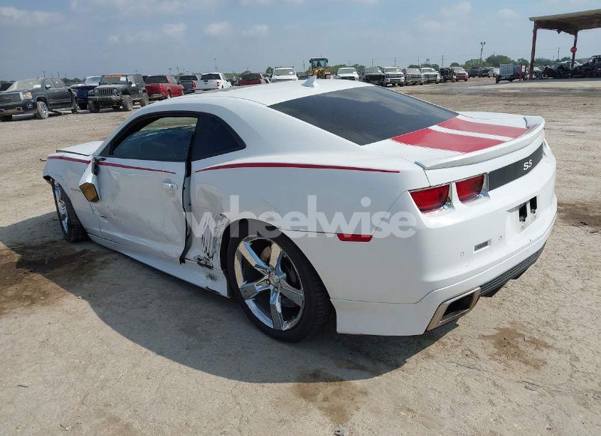 Photo 3 of 2011 Chevrolet Camaro 2SS (VIN 2G1FK1EJ1B9193238)