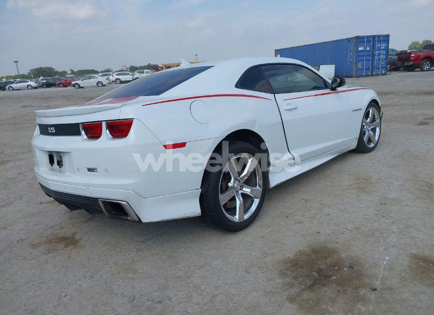 Photo 4 of 2011 Chevrolet Camaro 2SS (VIN 2G1FK1EJ1B9193238)