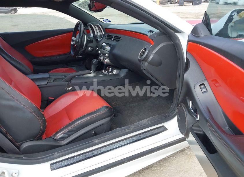 Photo 5 of 2011 Chevrolet Camaro 2SS (VIN 2G1FK1EJ1B9193238)