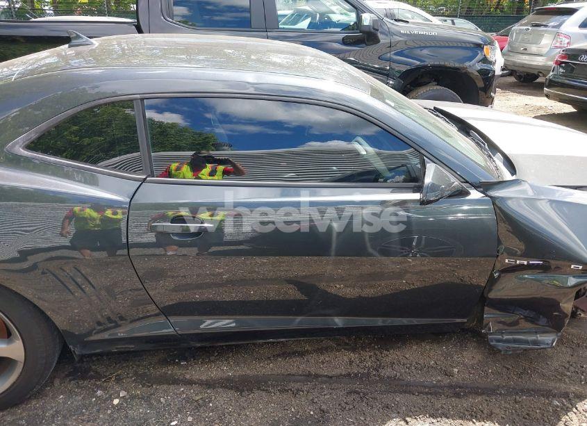 Photo 13 of 2013 Chevrolet Camaro 2SS (VIN 2G1FK1EJ1D9141885)