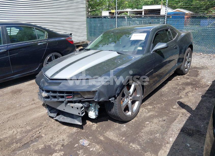 Photo 2 of 2013 Chevrolet Camaro 2SS (VIN 2G1FK1EJ1D9141885)