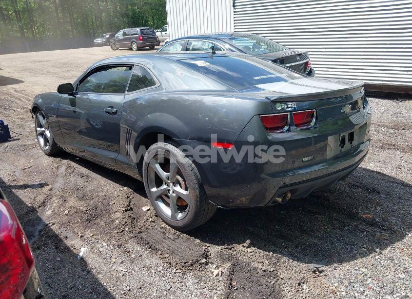 Photo 3 of 2013 Chevrolet Camaro 2SS (VIN 2G1FK1EJ1D9141885)