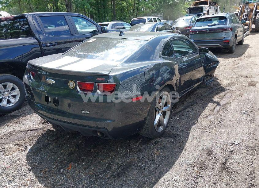 Photo 4 of 2013 Chevrolet Camaro 2SS (VIN 2G1FK1EJ1D9141885)