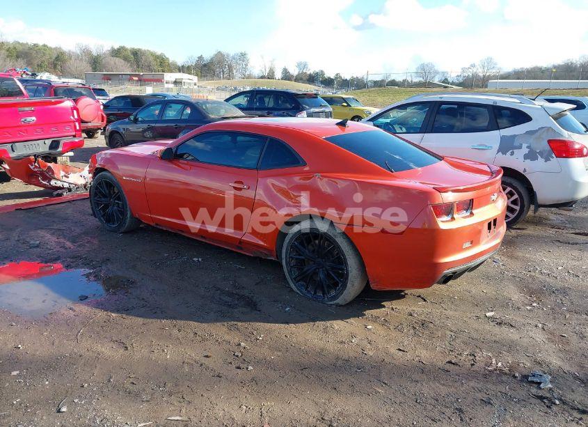 Photo 3 of 2010 Chevrolet Camaro 2SS (VIN 2G1FK1EJ2A9117672)