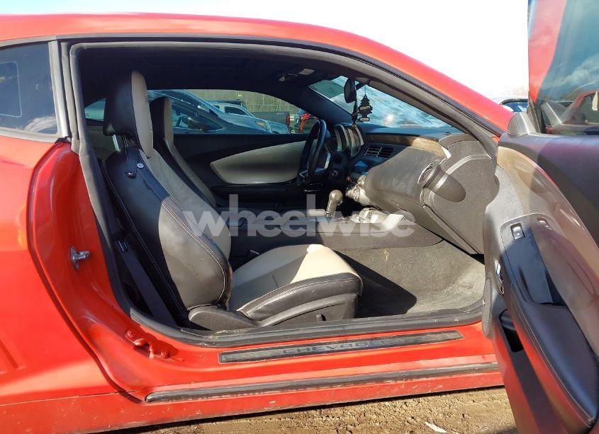 Photo 5 of 2010 Chevrolet Camaro 2SS (VIN 2G1FK1EJ2A9117672)