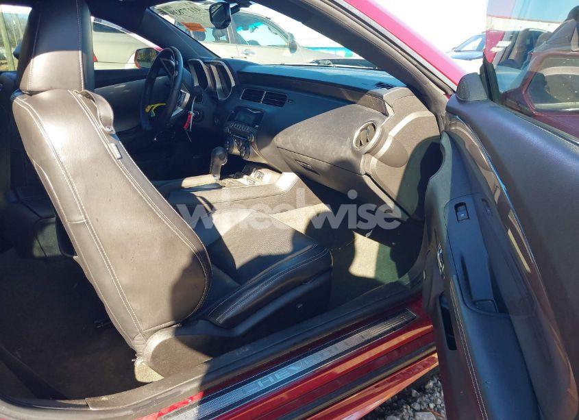 Photo 5 of 2011 Chevrolet Camaro 2SS (VIN 2G1FK1EJ2B9156652)