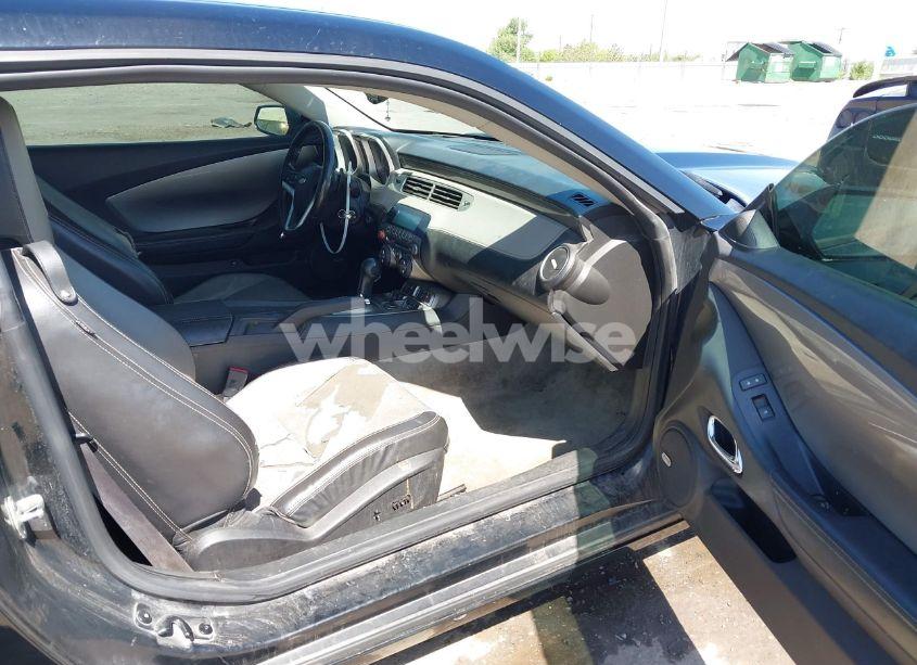 Photo 5 of 2012 Chevrolet Camaro 2SS (VIN 2G1FK1EJ2C9100664)