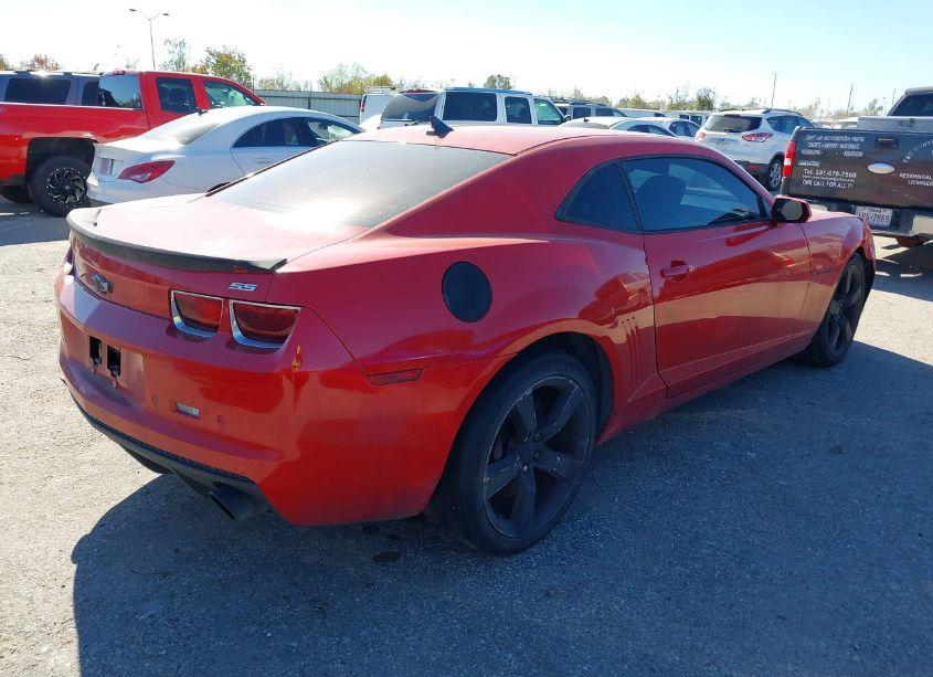 Photo 4 of 2012 Chevrolet Camaro 2SS (VIN 2G1FK1EJ2C9136418)