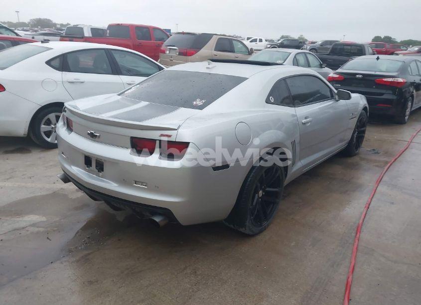 Photo 4 of 2012 Chevrolet Camaro 2SS (VIN 2G1FK1EJ2C9187420)