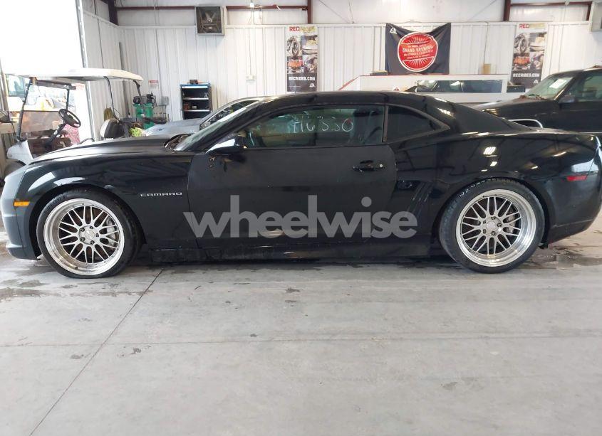 Photo 15 of 2010 Chevrolet Camaro 2SS (VIN 2G1FK1EJ3A9163818)