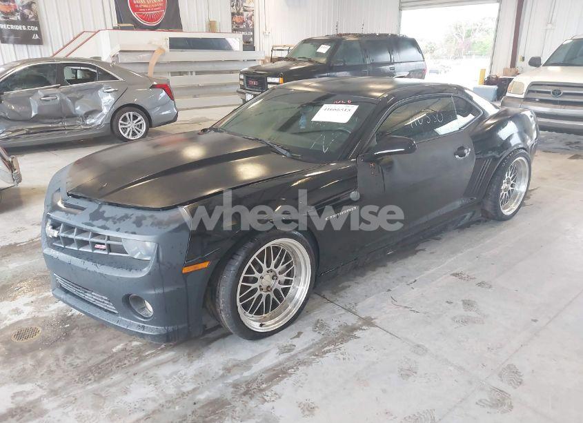 Photo 2 of 2010 Chevrolet Camaro 2SS (VIN 2G1FK1EJ3A9163818)