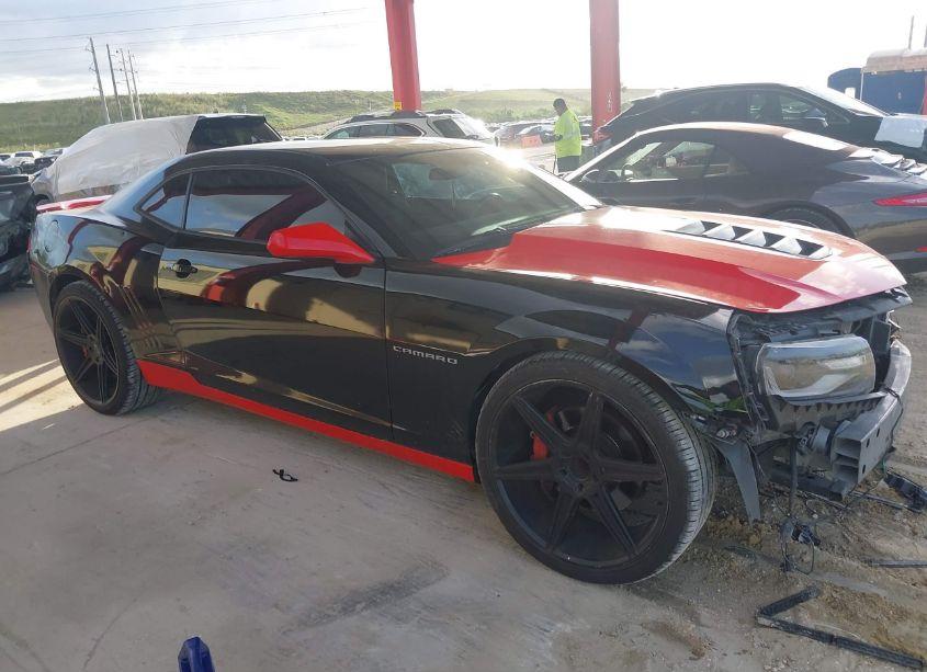 Photo 13 of 2014 Chevrolet Camaro 2SS (VIN 2G1FK1EJ4E9285822)