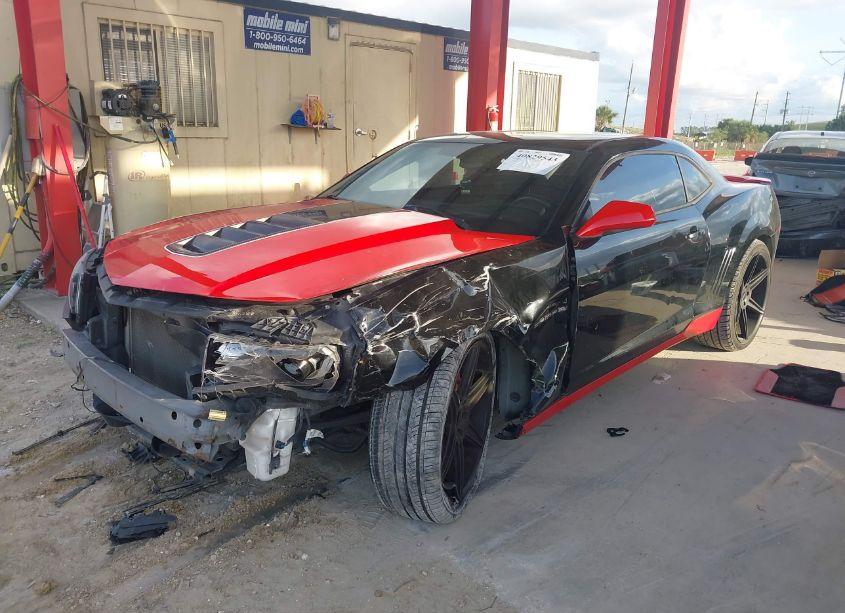 Photo 2 of 2014 Chevrolet Camaro 2SS (VIN 2G1FK1EJ4E9285822)