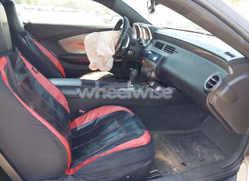 Photo 5 of 2010 Chevrolet Camaro 2SS (VIN 2G1FK1EJ5A9176800)