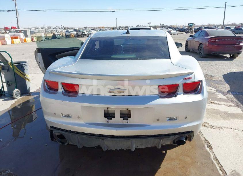 Photo 16 of 2011 Chevrolet Camaro 2SS (VIN 2G1FK1EJ5B9150294)