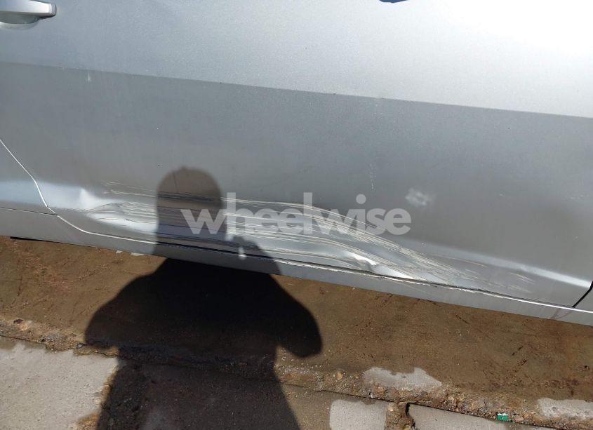 Photo 6 of 2011 Chevrolet Camaro 2SS (VIN 2G1FK1EJ5B9150294)