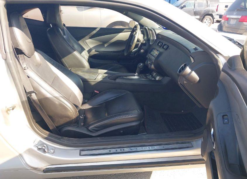 Photo 5 of 2010 Chevrolet Camaro 2SS (VIN 2G1FK1EJ6A9201767)