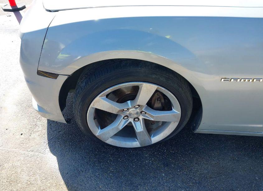 Photo 6 of 2010 Chevrolet Camaro 2SS (VIN 2G1FK1EJ6A9201767)