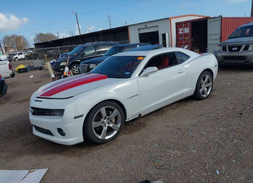 Photo 2 of 2011 Chevrolet Camaro 2SS (VIN 2G1FK1EJ6B9106594)