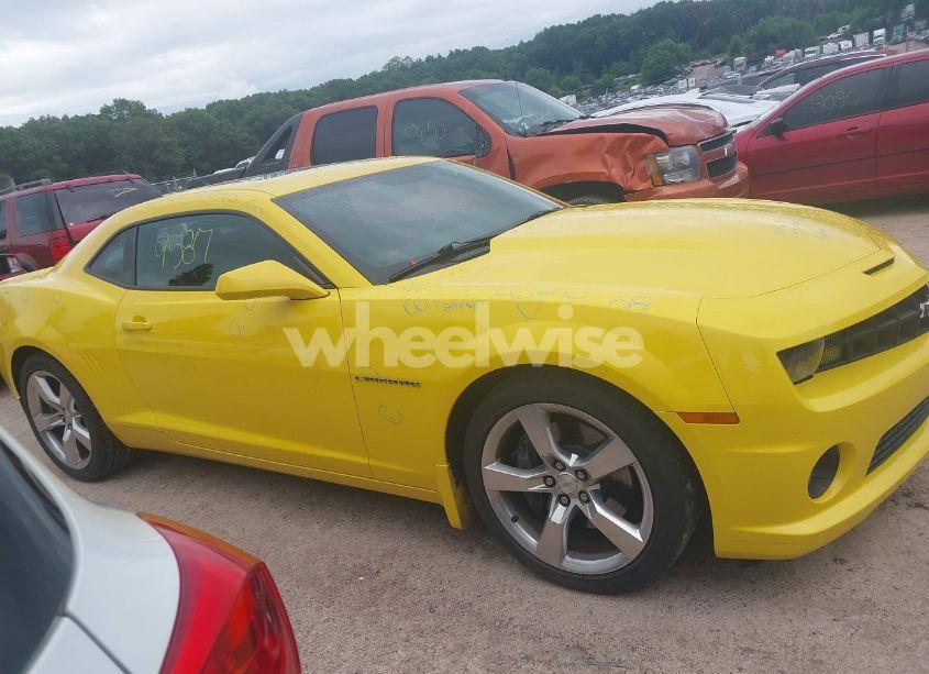 Photo 13 of 2011 Chevrolet Camaro 2SS (VIN 2G1FK1EJ6B9190044)