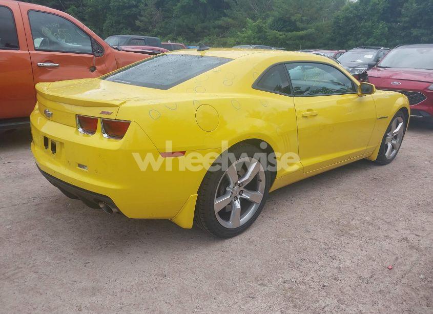 Photo 4 of 2011 Chevrolet Camaro 2SS (VIN 2G1FK1EJ6B9190044)