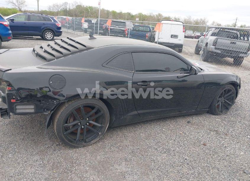 Photo 13 of 2010 Chevrolet Camaro 2SS (VIN 2G1FK1EJ9A9137692)