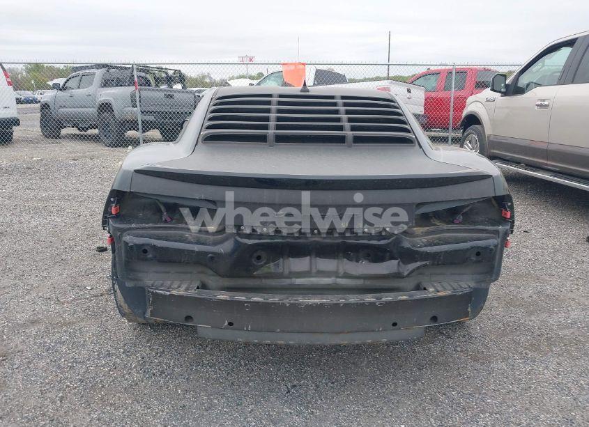 Photo 16 of 2010 Chevrolet Camaro 2SS (VIN 2G1FK1EJ9A9137692)