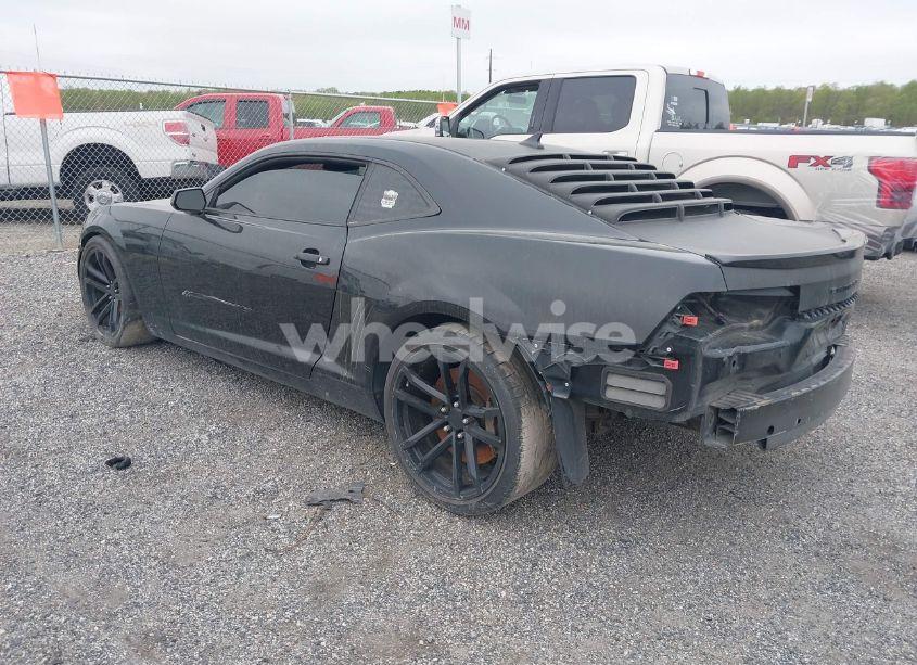 Photo 3 of 2010 Chevrolet Camaro 2SS (VIN 2G1FK1EJ9A9137692)