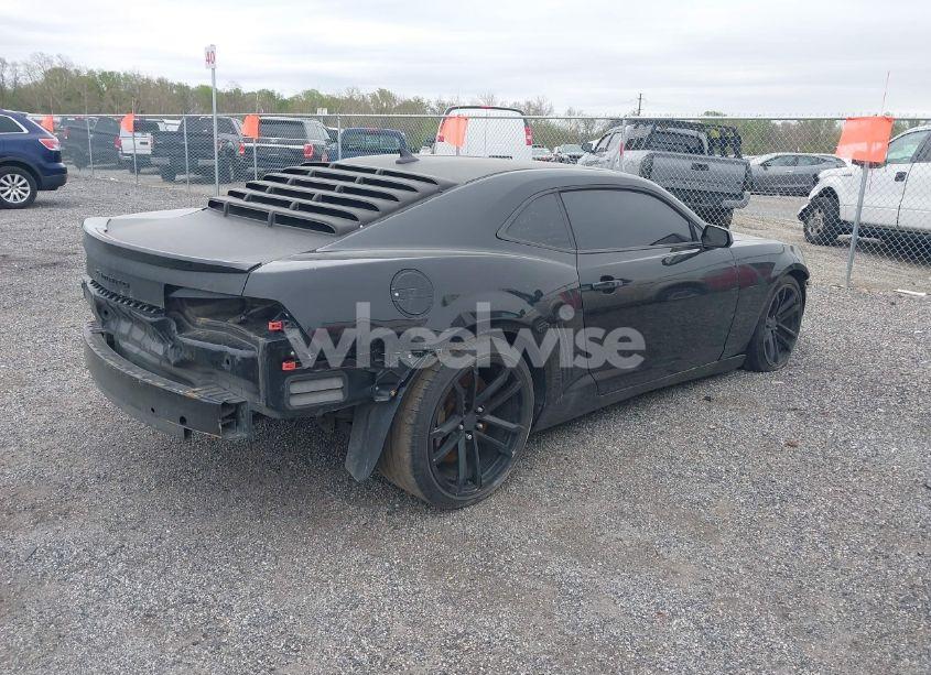 Photo 4 of 2010 Chevrolet Camaro 2SS (VIN 2G1FK1EJ9A9137692)