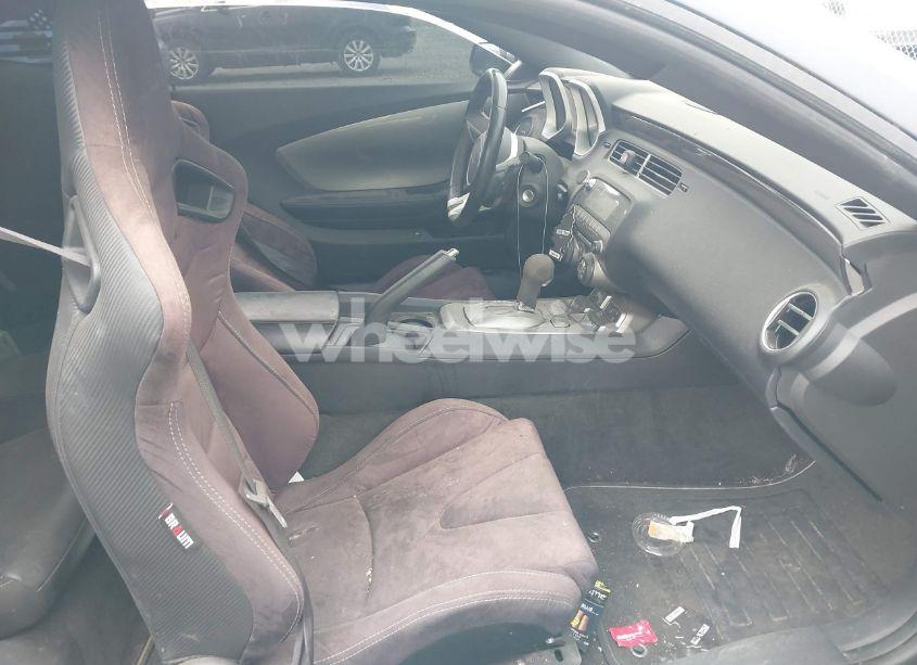 Photo 5 of 2010 Chevrolet Camaro 2SS (VIN 2G1FK1EJ9A9137692)