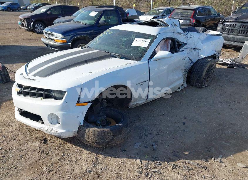 Photo 2 of 2010 Chevrolet Camaro 2SS (VIN 2G1FK1EJ9A9191753)