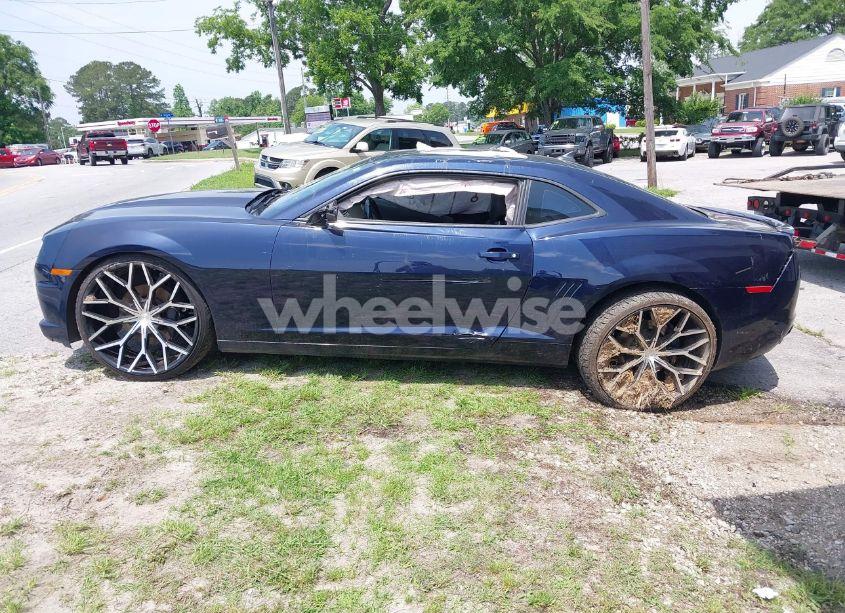 Photo 15 of 2010 Chevrolet Camaro 2SS (VIN 2G1FK1EJ9A9225884)