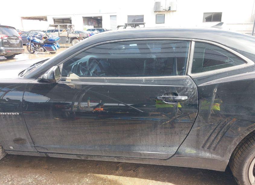 Photo 14 of 2010 Chevrolet Camaro 2SS (VIN 2G1FK1EJXA9127687)