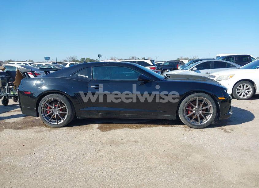 Photo 13 of 2013 Chevrolet Camaro 2SS (VIN 2G1FK1EJXD9113888)