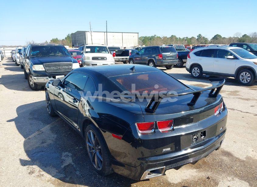 Photo 3 of 2013 Chevrolet Camaro 2SS (VIN 2G1FK1EJXD9113888)