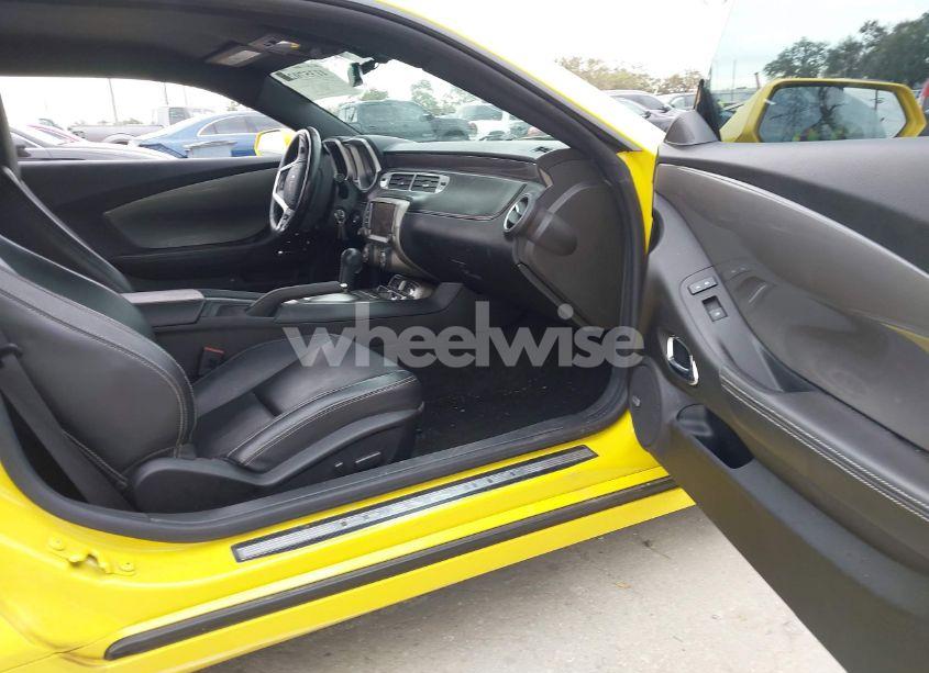 Photo 5 of 2014 Chevrolet Camaro 2SS (VIN 2G1FK1EJXE9211546)