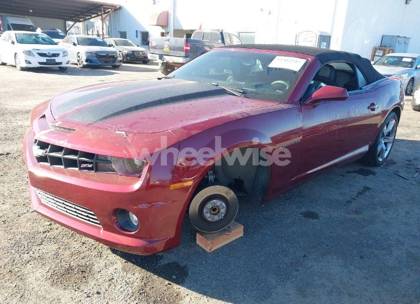 Photo 2 of 2011 Chevrolet Camaro 2SS (VIN 2G1FK3DJ1B9179045)